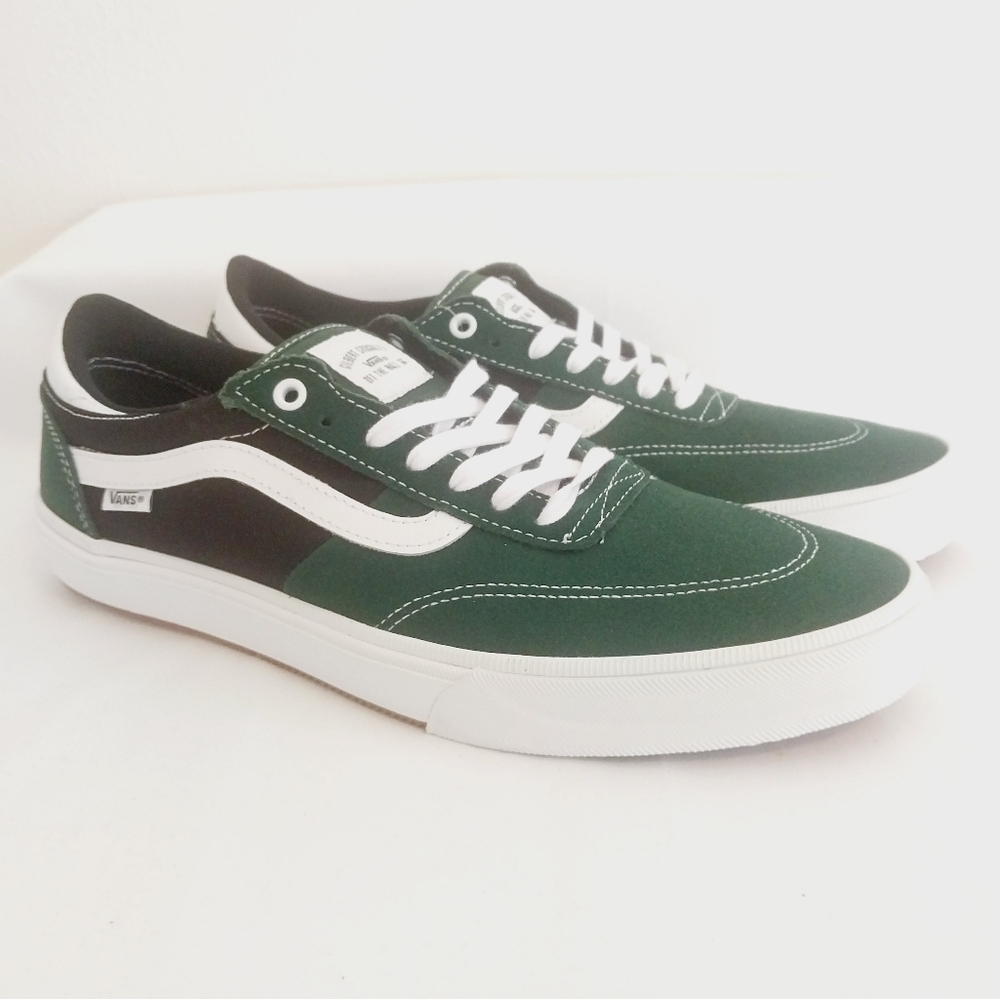 Vans Gilbert Crockett Dark Green White Suede Skate